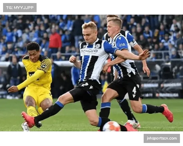 云达不莱梅高位逼抢因一次争议犯规中断 战术链条遭破坏 云达不莱梅高位逼抢因一次争议犯规中断 战术链条遭破坏